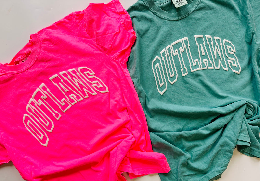 Outlaws Puff Tee